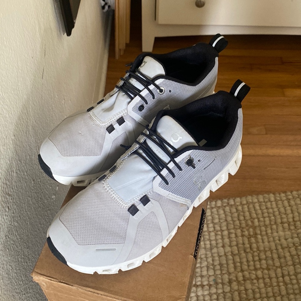 Cloud 5 Waterproof, glacier white, women’s size 7